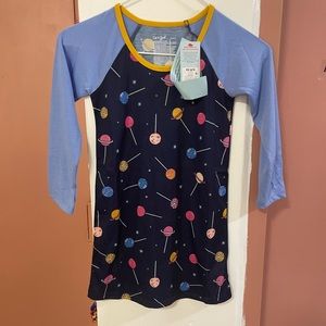 Beautiful dress for girls.